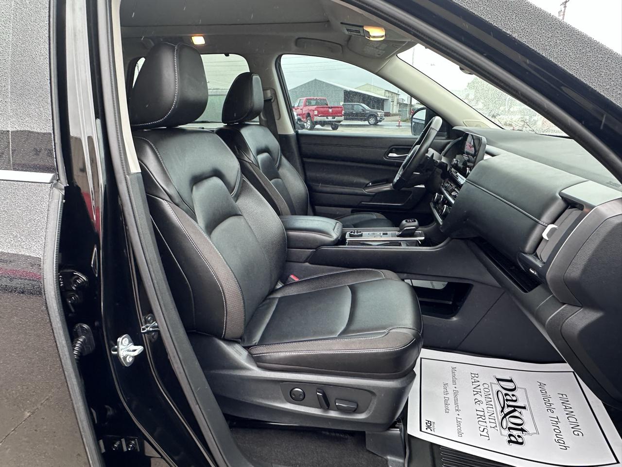Nissan Pathfinder SL 4WD 2024