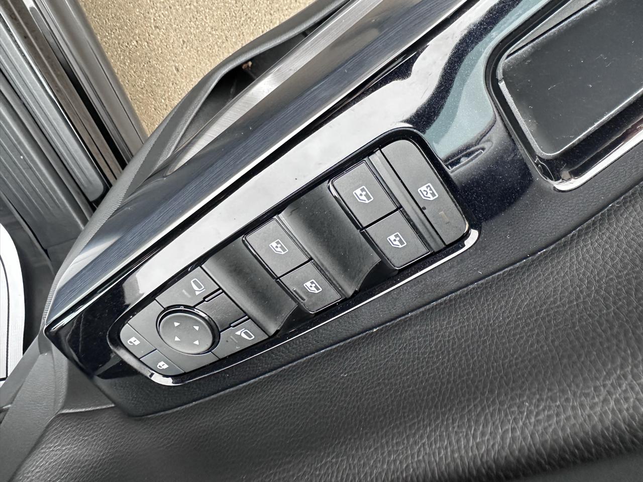 Nissan Pathfinder SL 4WD 2024