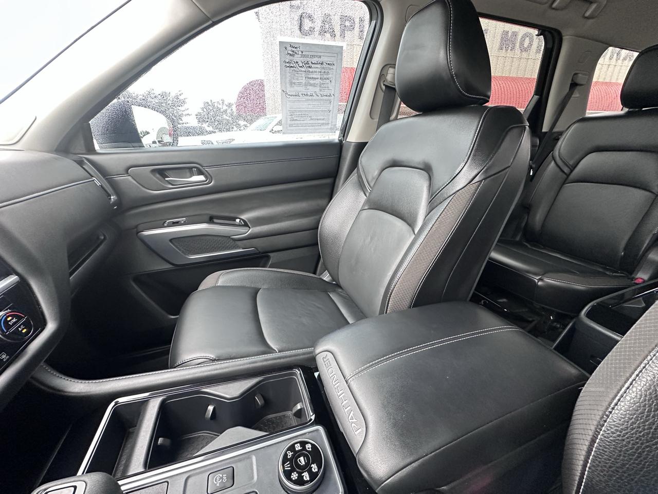 Nissan Pathfinder SL 4WD 2024