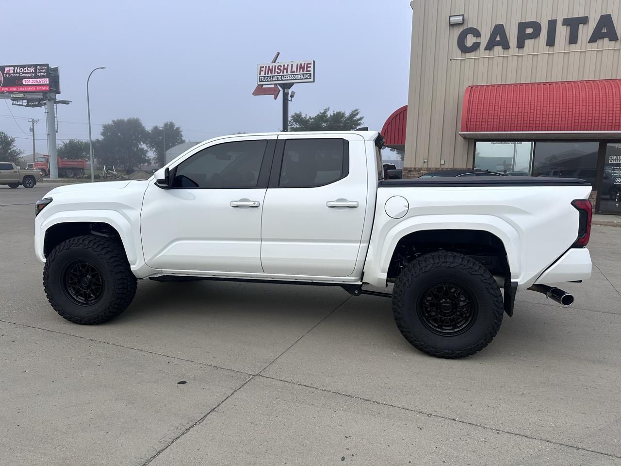 Toyota Tacoma SR5 Double Cab 2026
