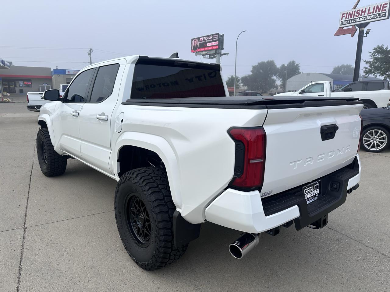Toyota Tacoma SR5 Double Cab 2026