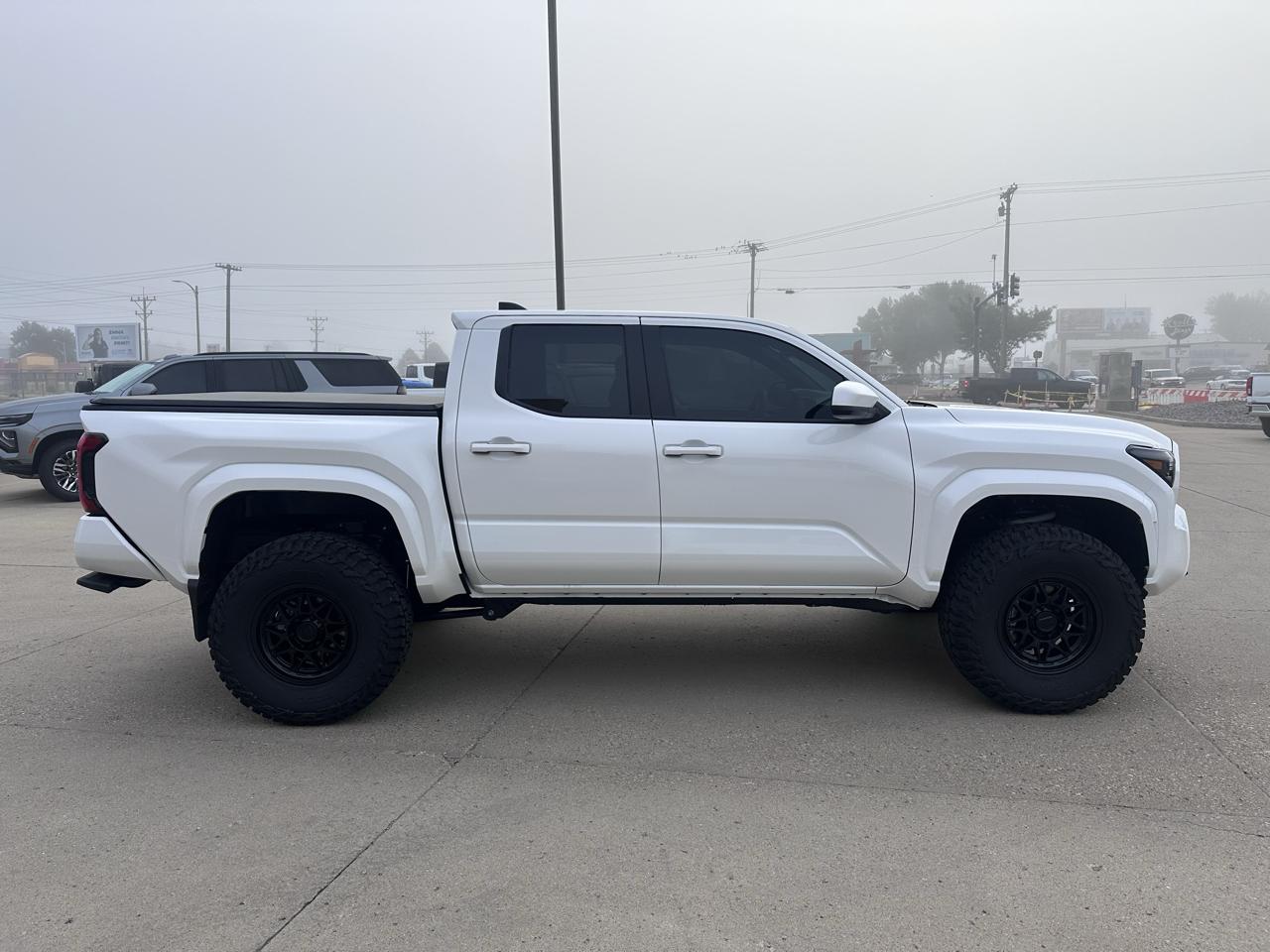 Toyota Tacoma SR5 Double Cab 2026