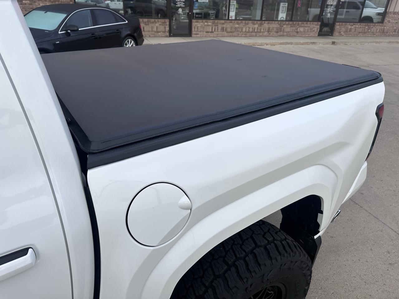 Toyota Tacoma SR5 Double Cab 2026