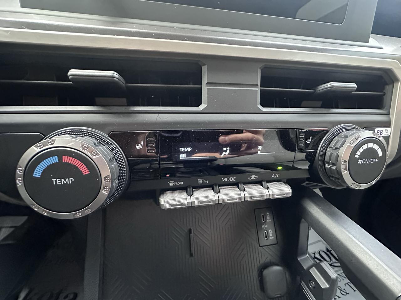 Toyota Tacoma SR5 Double Cab 2026