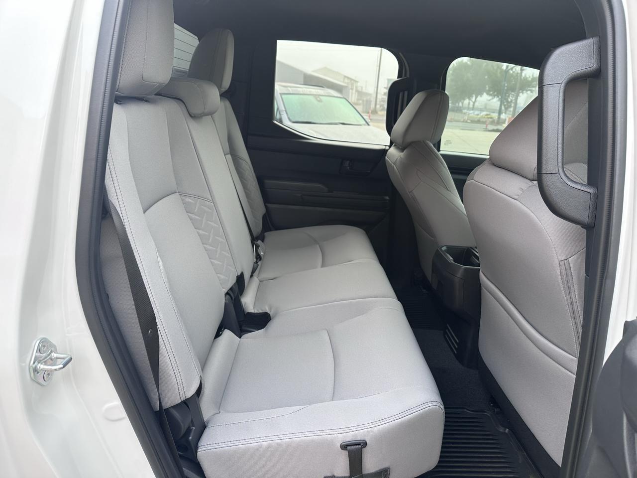 Toyota Tacoma SR5 Double Cab 2026