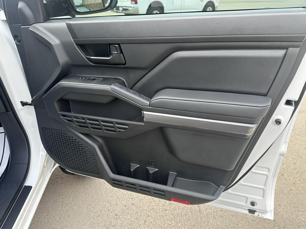 Toyota Tacoma SR5 Double Cab 2026