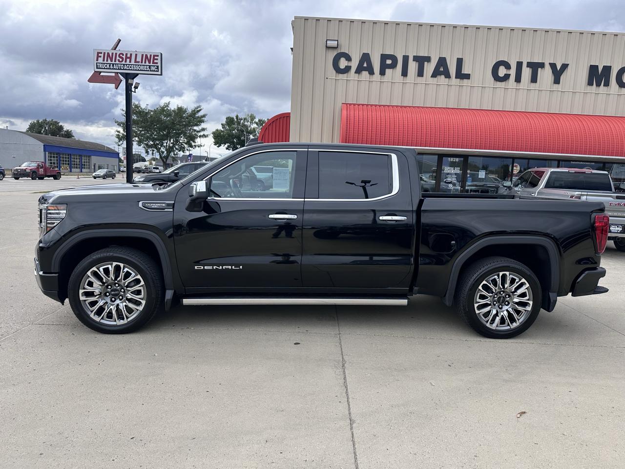 GMC Sierra 1500 Denali Ultimate Crew Cab 4WD 2026