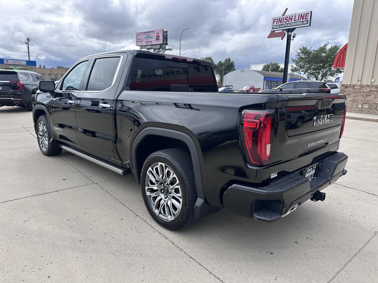 GMC Sierra 1500 Denali Ultimate Crew Cab 4WD 2026