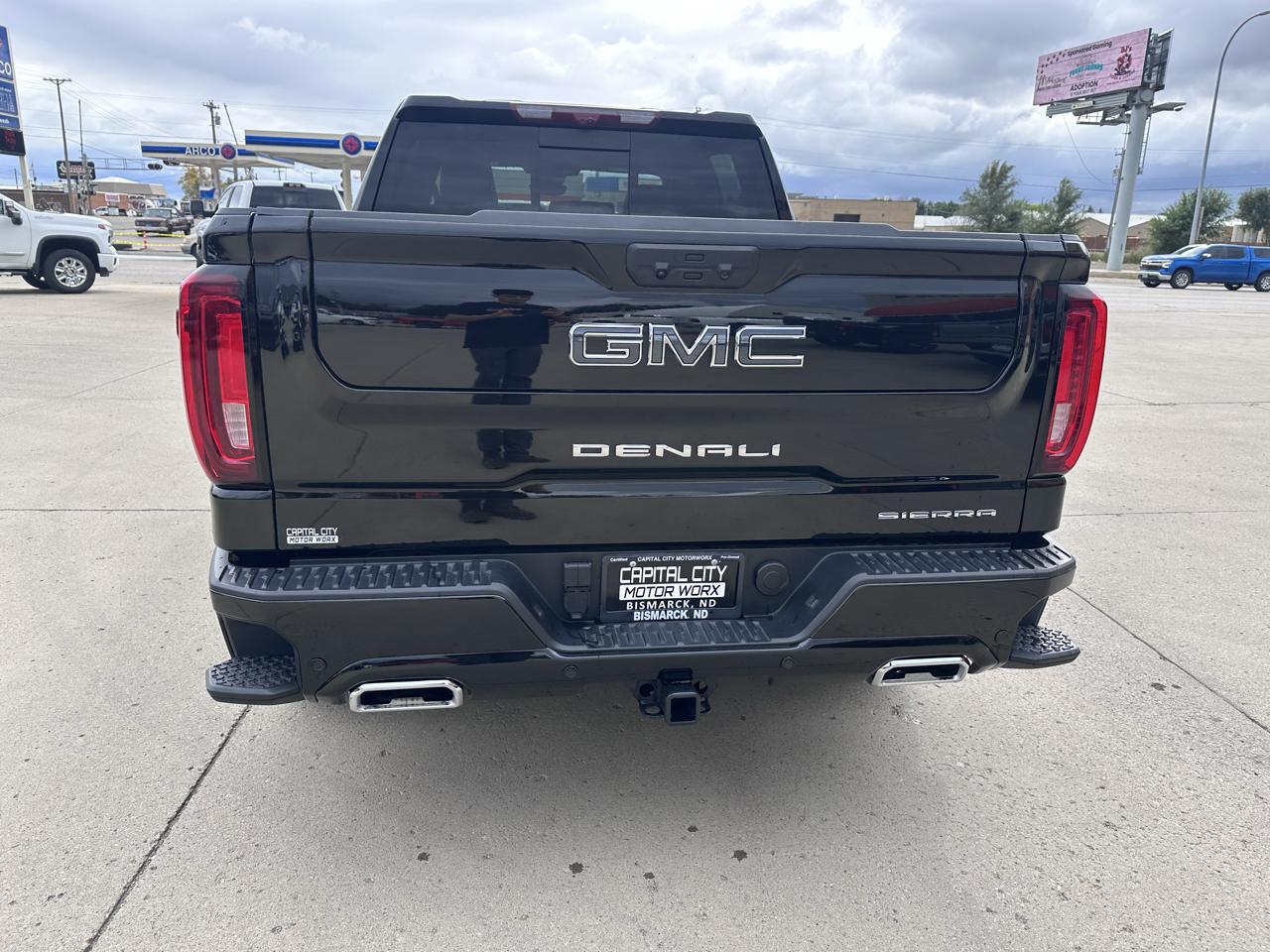 GMC Sierra 1500 Denali Ultimate Crew Cab 4WD 2026