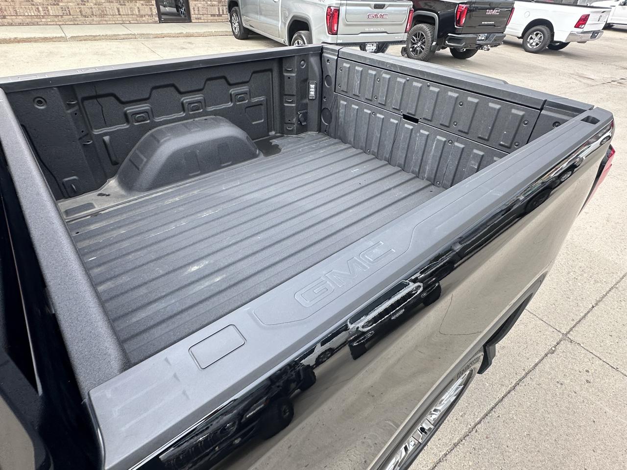 GMC Sierra 1500 Denali Ultimate Crew Cab 4WD 2026