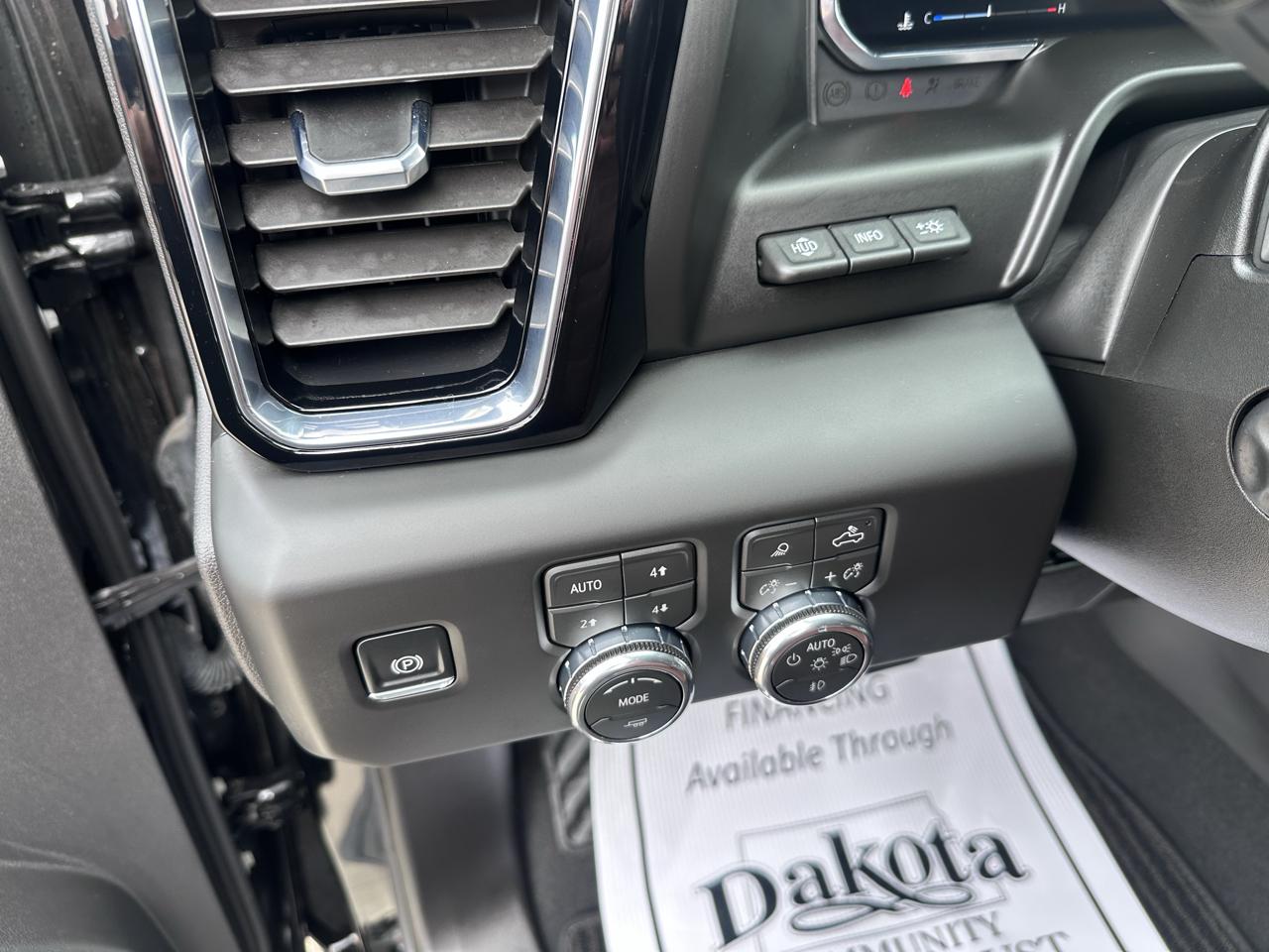 GMC Sierra 1500 Denali Ultimate Crew Cab 4WD 2026