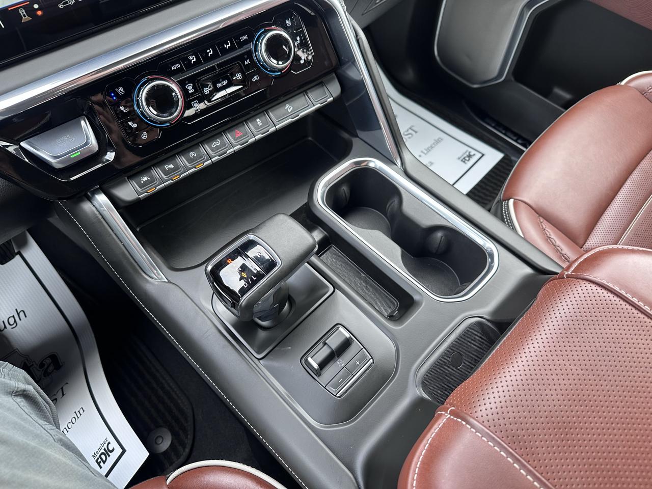 GMC Sierra 1500 Denali Ultimate Crew Cab 4WD 2026