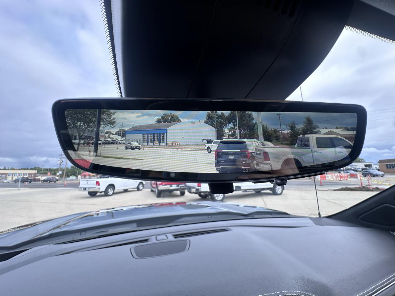 GMC Sierra 1500 Denali Ultimate Crew Cab 4WD 2026