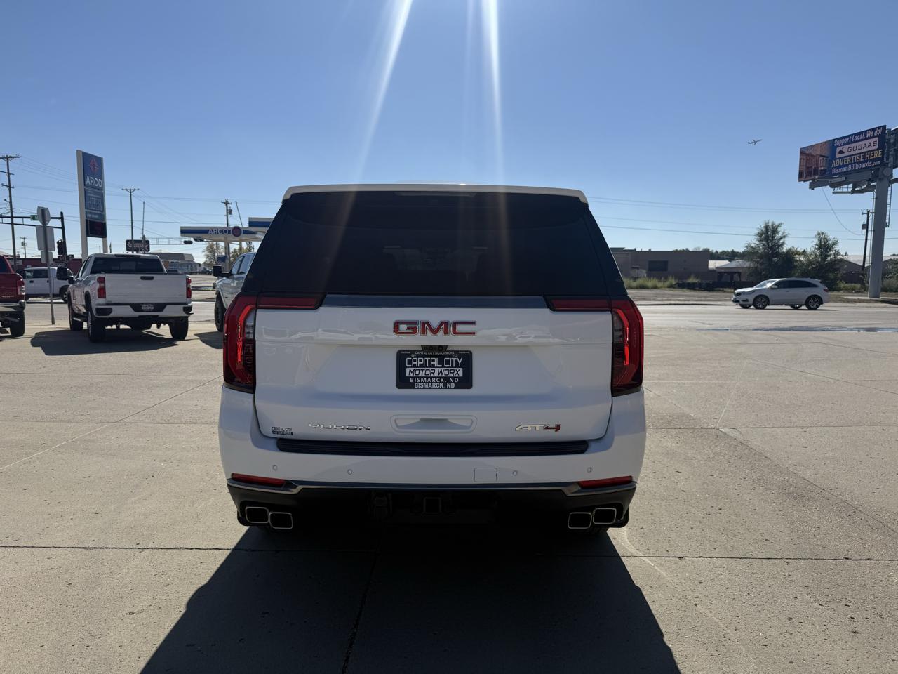 GMC Yukon AT4 4WD 2025