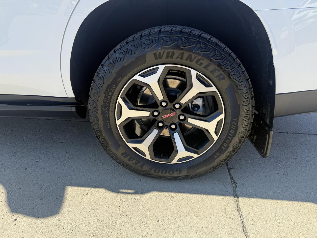 GMC Yukon AT4 4WD 2025