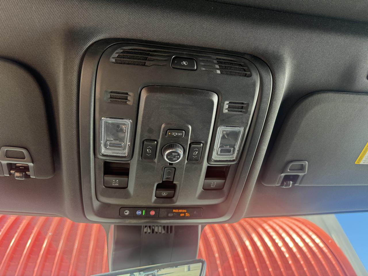 GMC Yukon AT4 4WD 2025