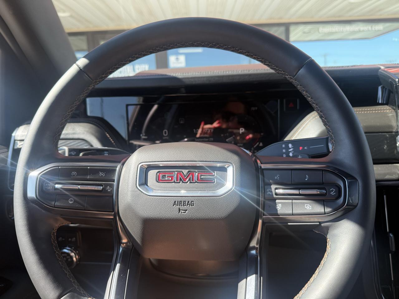 GMC Yukon AT4 4WD 2025