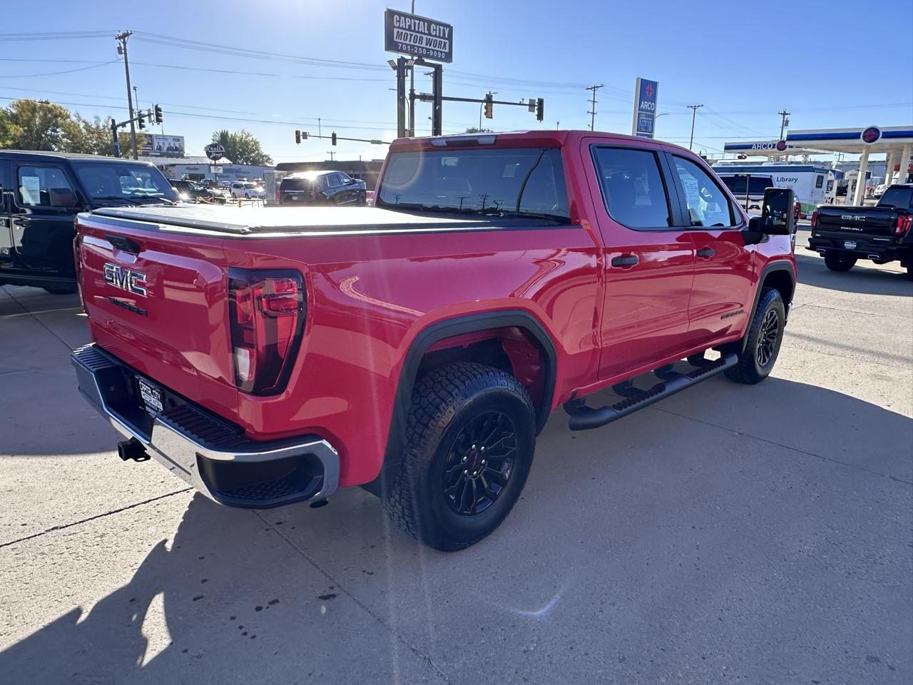 GMC Sierra 1500 Pro Crew Cab Short Box 4WD 2022