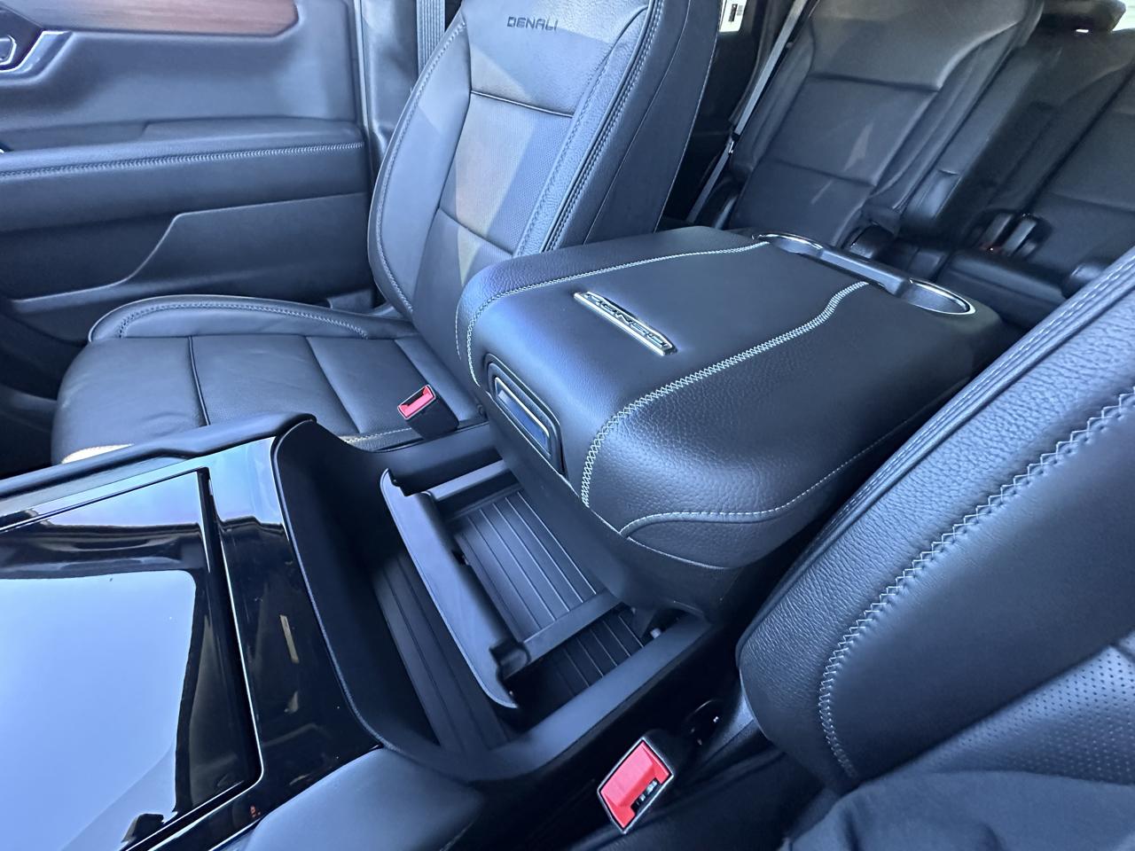 GMC Yukon Denali 4WD 2026