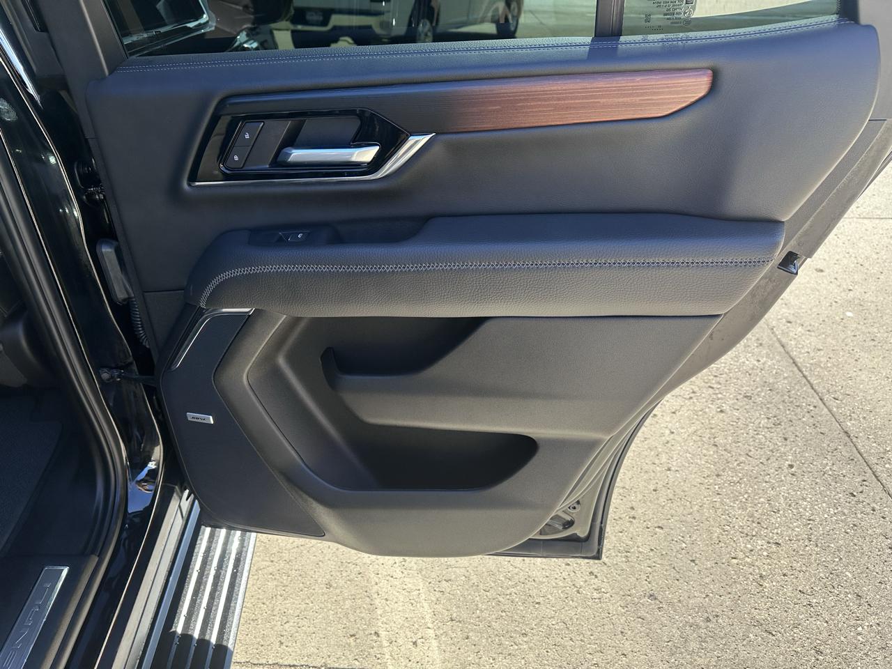 GMC Yukon Denali 4WD 2026