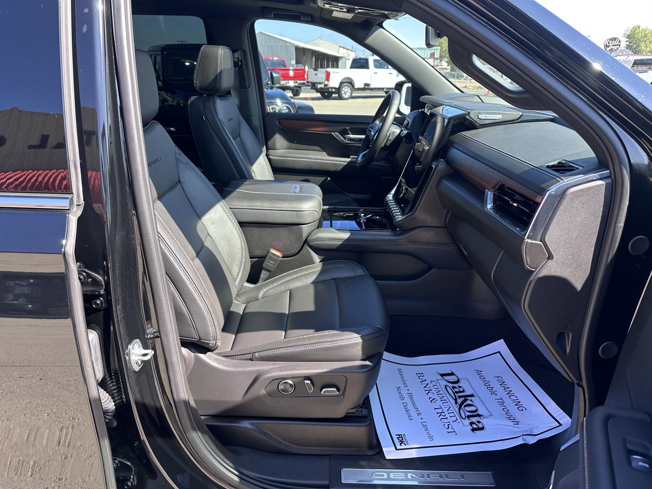 GMC Yukon Denali 4WD 2026