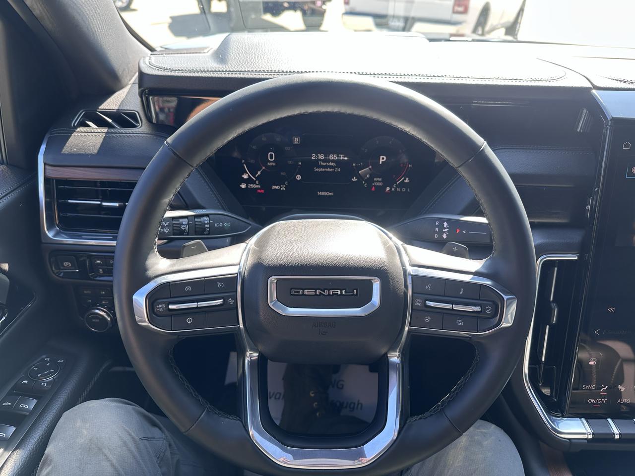GMC Yukon Denali 4WD 2026