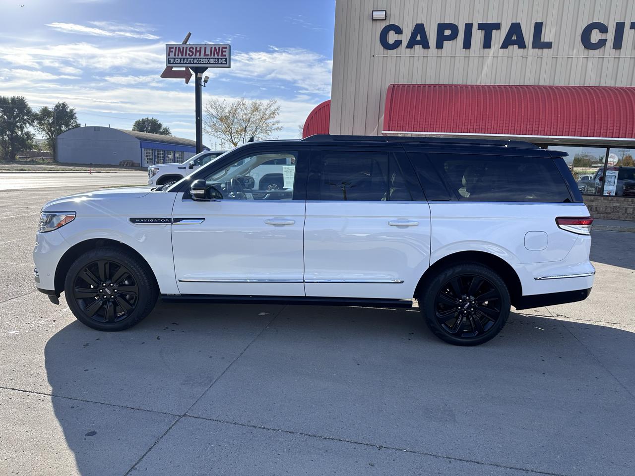 Lincoln Navigator L Black Label 4WD 2023