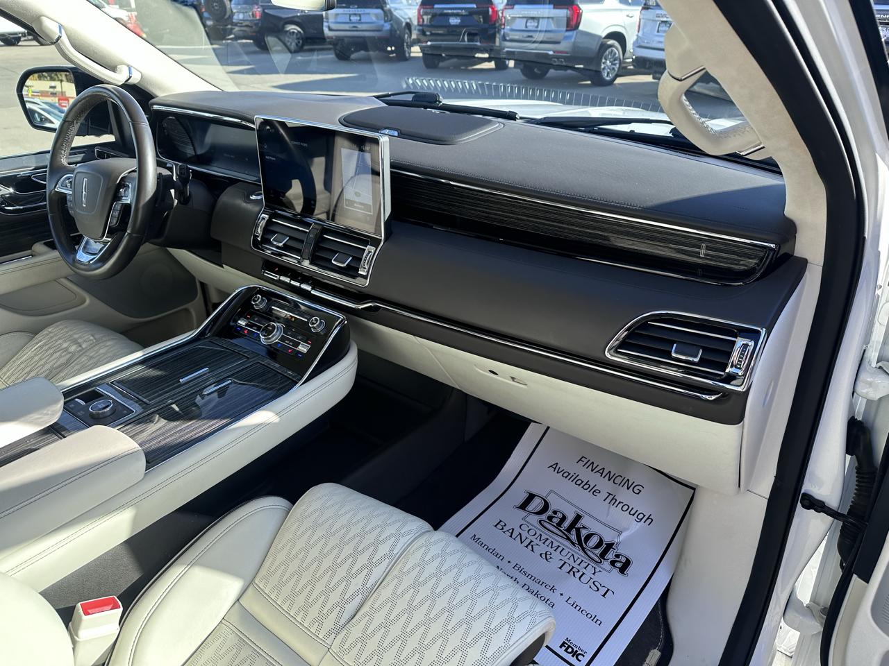 Lincoln Navigator L Black Label 4WD 2023