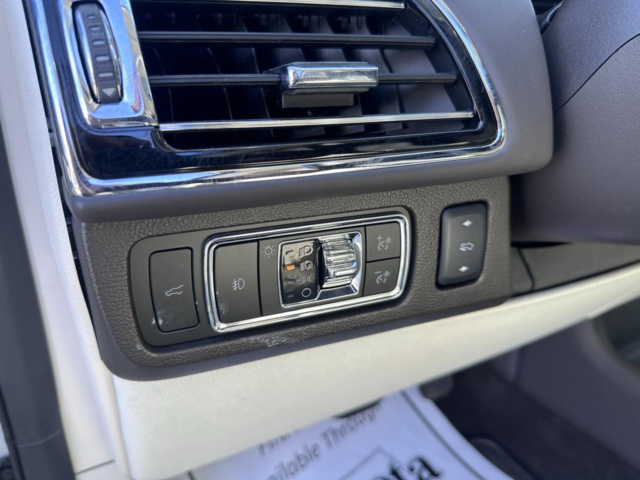 Lincoln Navigator L Black Label 4WD 2023