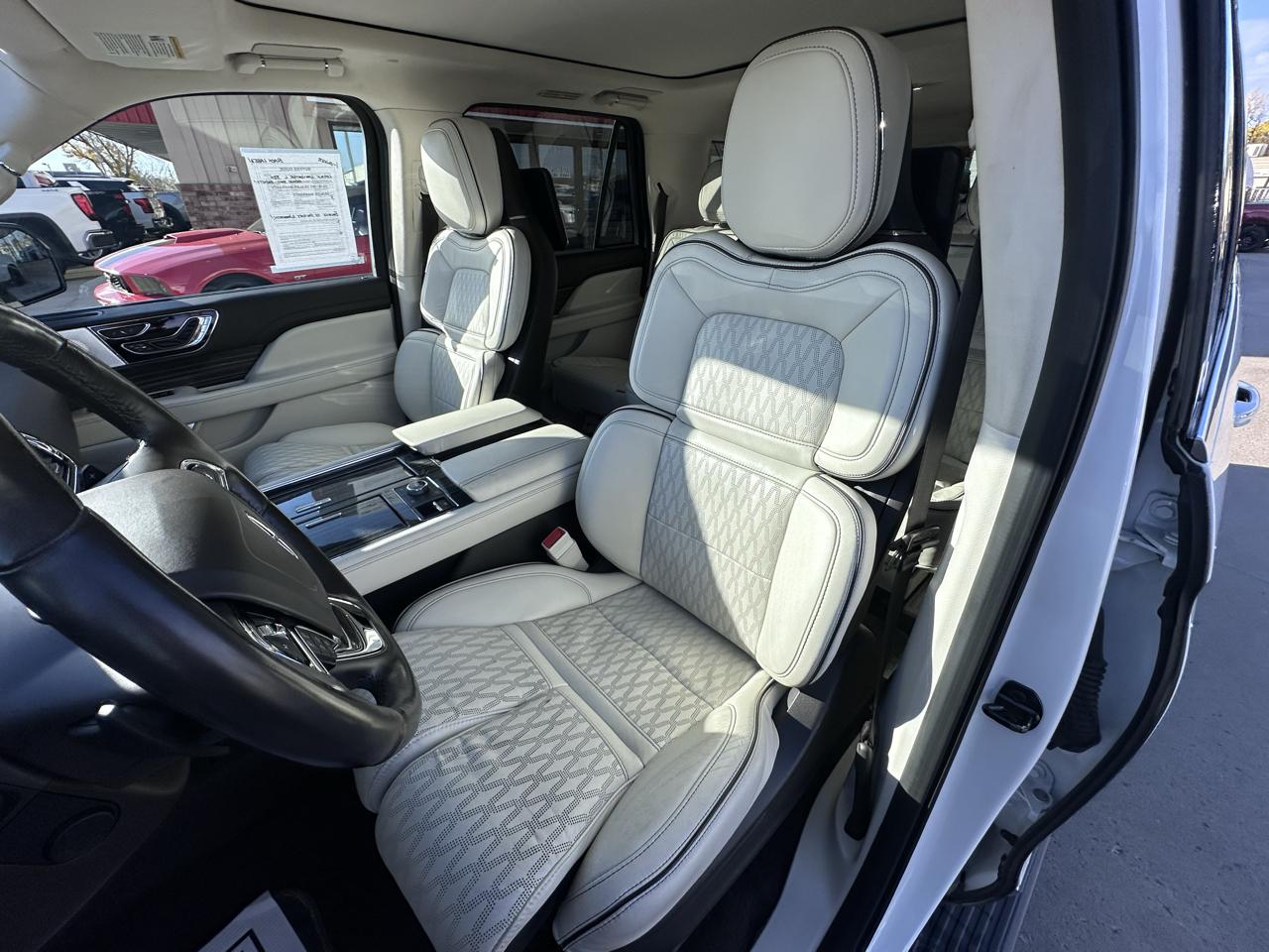 Lincoln Navigator L Black Label 4WD 2023
