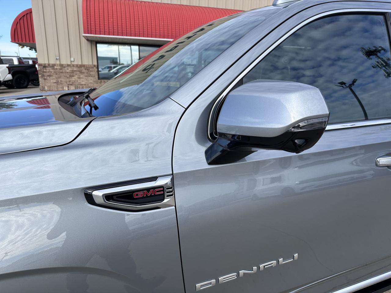 GMC Yukon Denali 4WD 2026