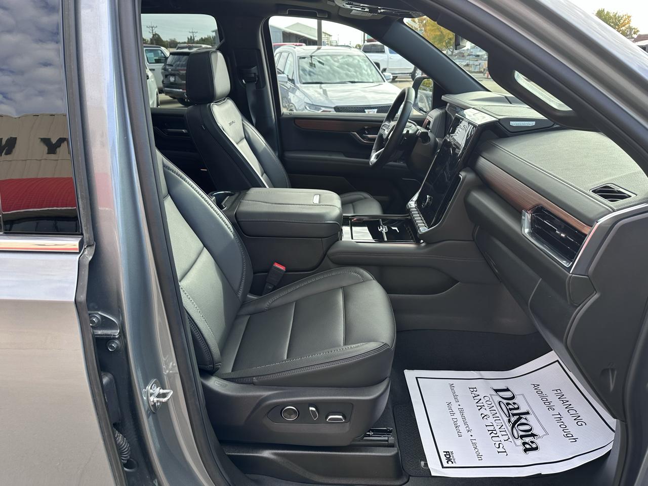 GMC Yukon Denali 4WD 2026