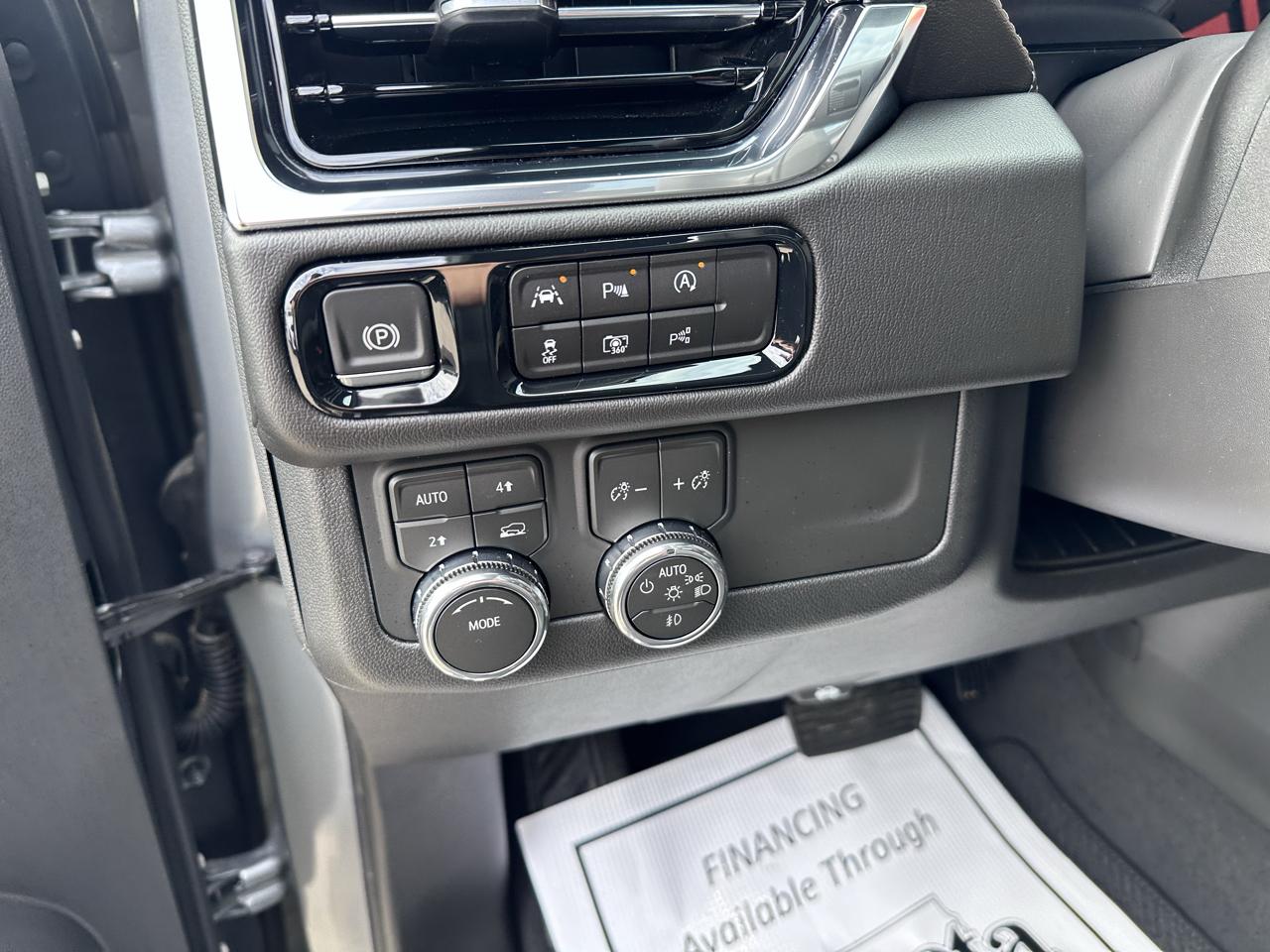 GMC Yukon Denali 4WD 2026
