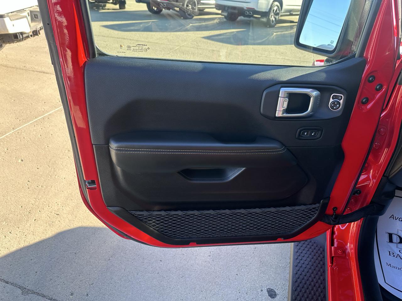 Jeep Wrangler Sahara 2024