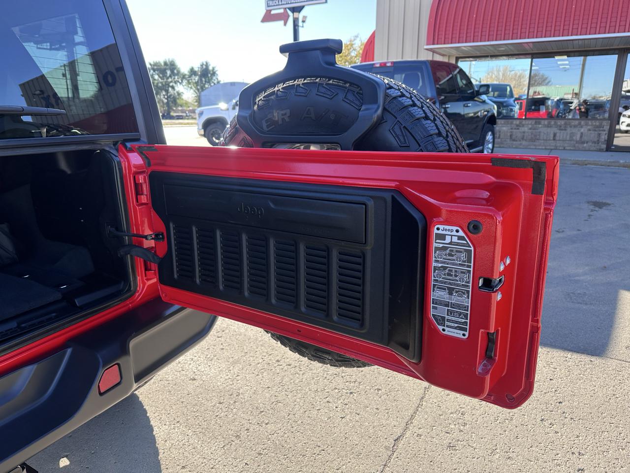 Jeep Wrangler Sahara 2024