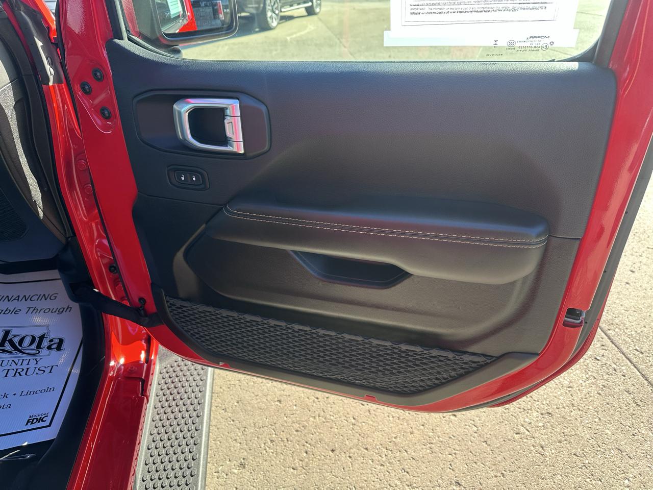 Jeep Wrangler Sahara 2024