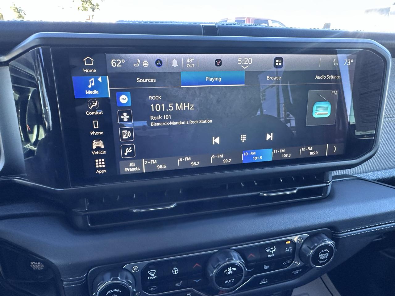 Jeep Wrangler Sahara 2024