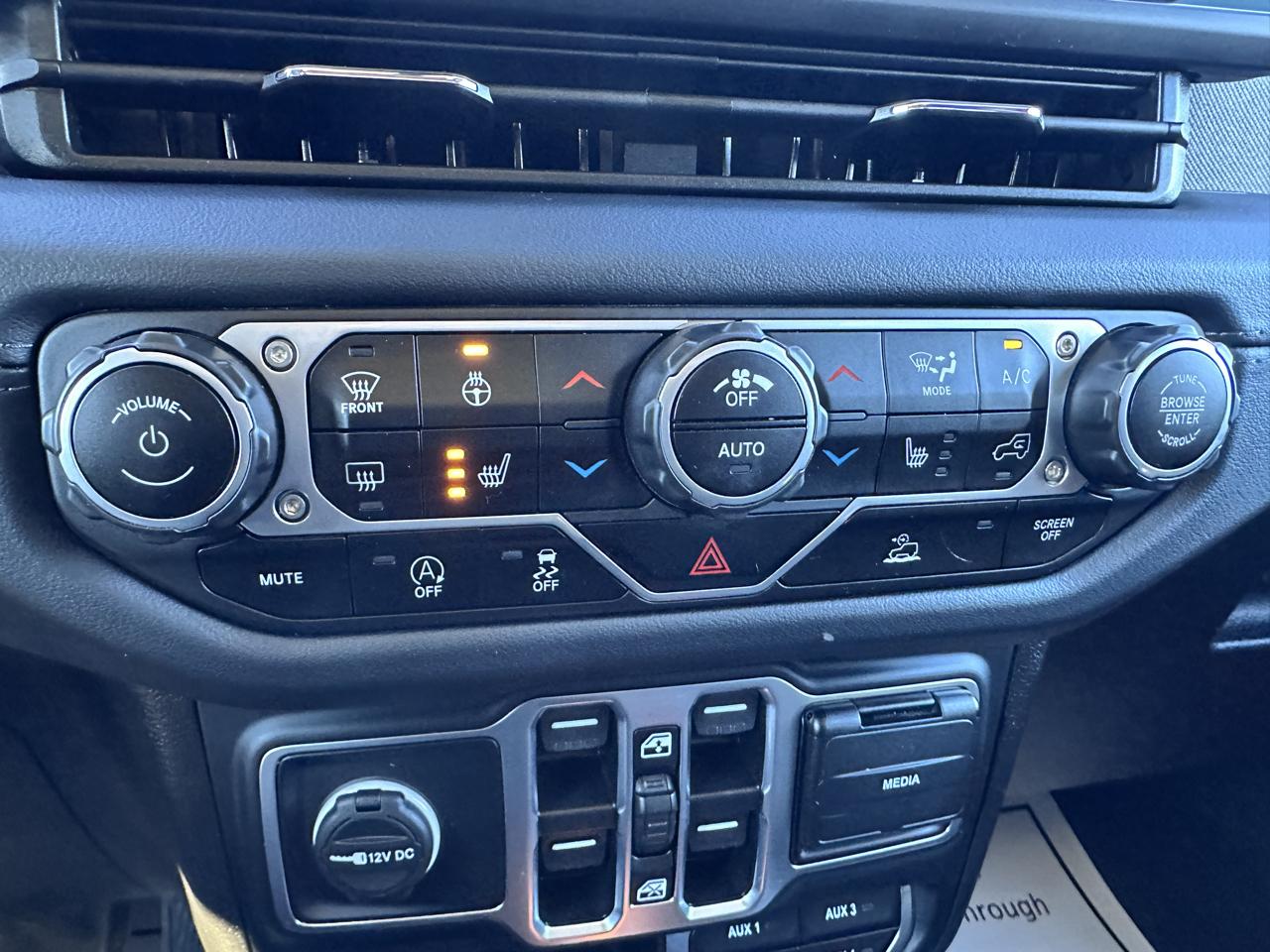 Jeep Wrangler Sahara 2024