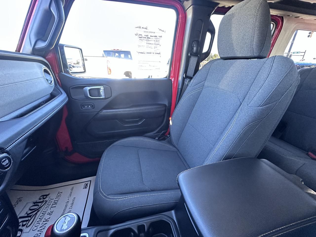 Jeep Wrangler Sahara 2024