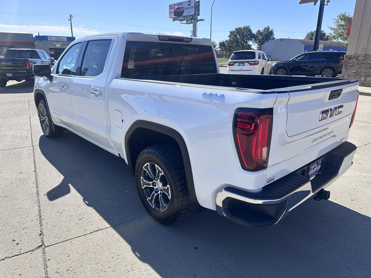 GMC Sierra 1500 SLT Crew Cab 4WD 2025