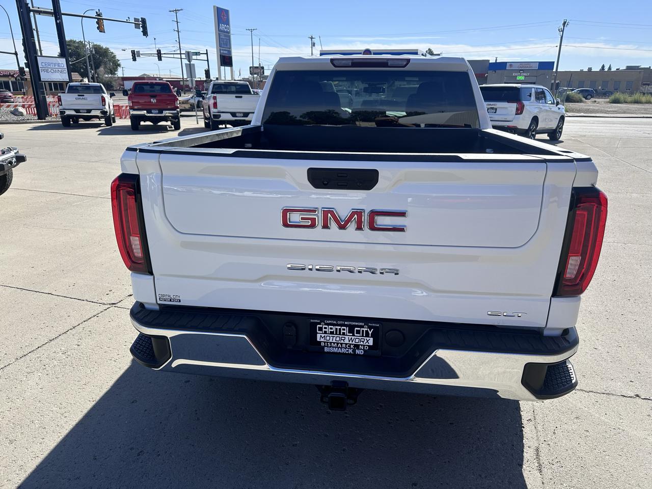 GMC Sierra 1500 SLT Crew Cab 4WD 2025