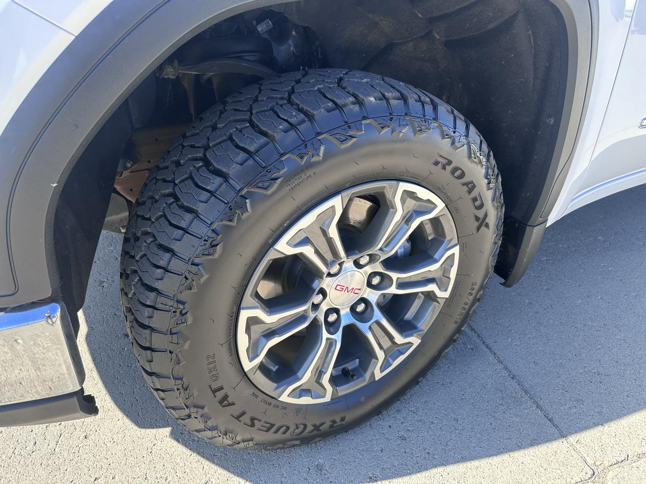 GMC Sierra 1500 SLT Crew Cab 4WD 2025