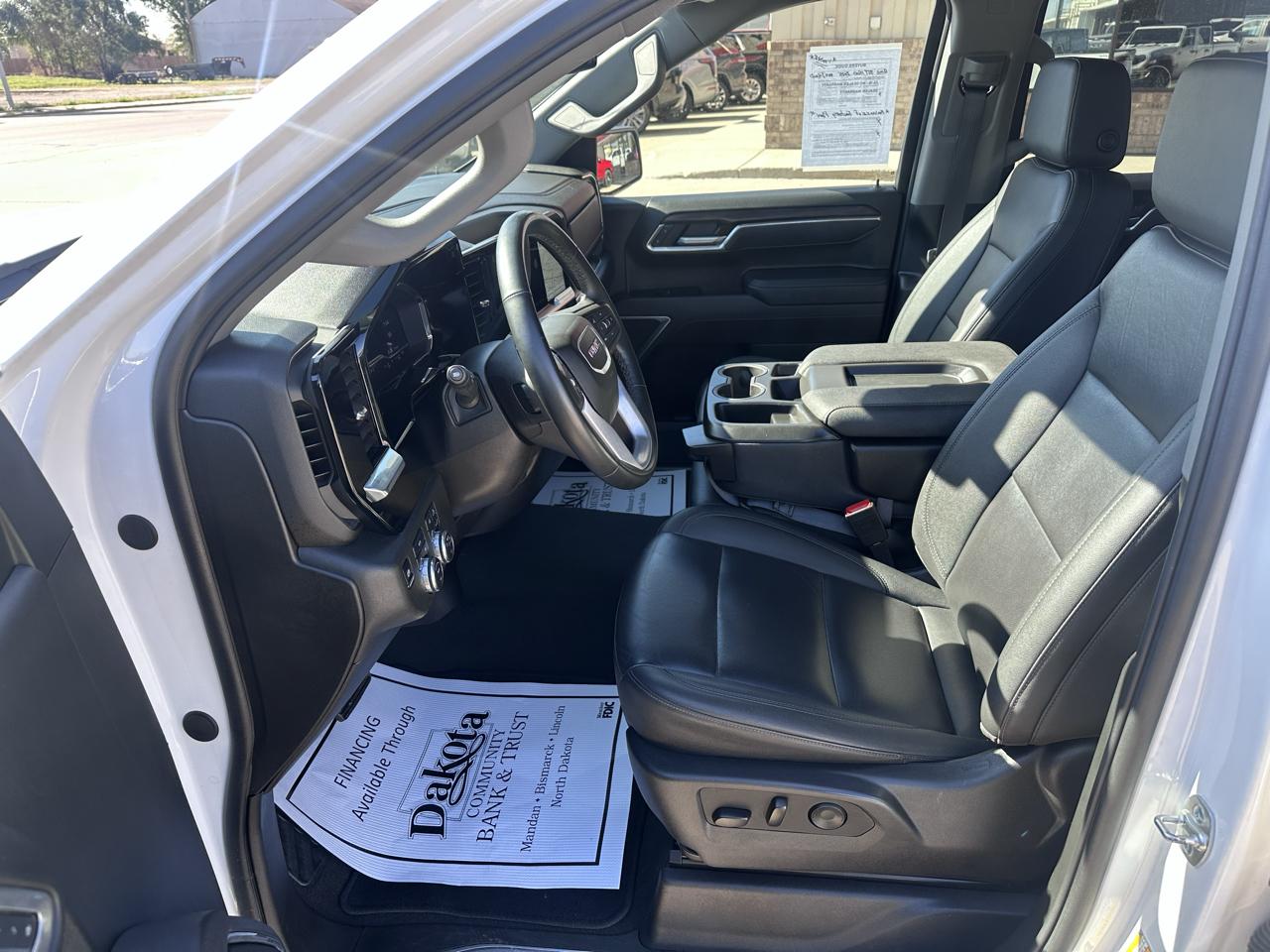 GMC Sierra 1500 SLT Crew Cab 4WD 2025