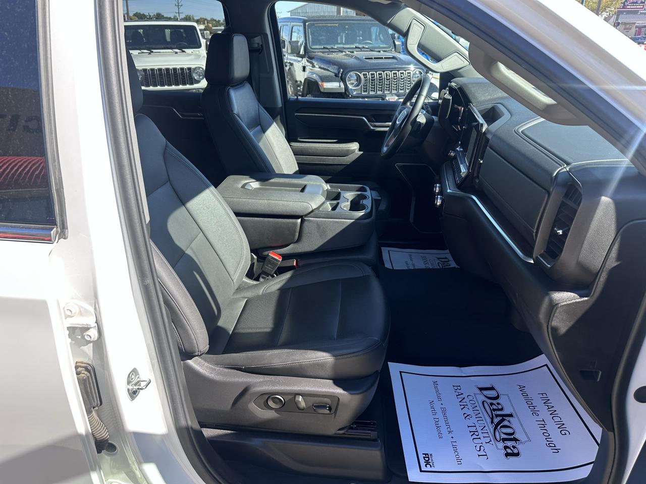 GMC Sierra 1500 SLT Crew Cab 4WD 2025