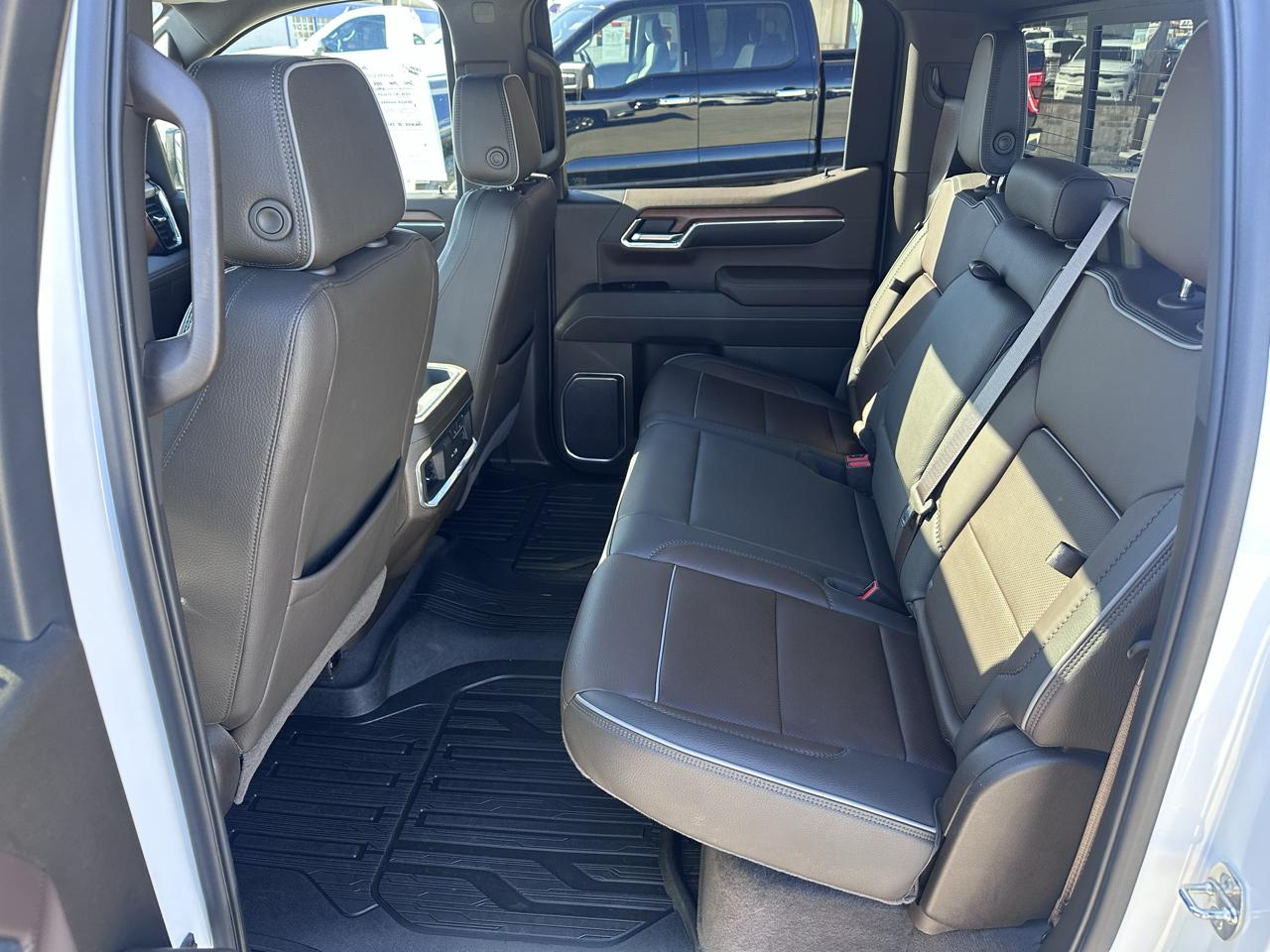GMC Sierra 1500 Denali Crew Cab Short Box 4WD 2023