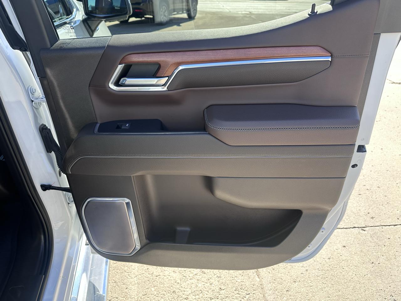 GMC Sierra 1500 Denali Crew Cab Short Box 4WD 2023
