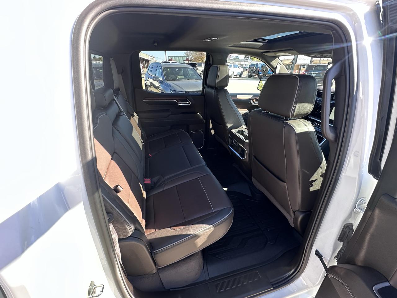 GMC Sierra 1500 Denali Crew Cab Short Box 4WD 2023