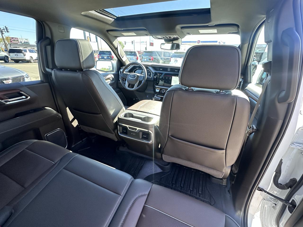 GMC Sierra 1500 Denali Crew Cab Short Box 4WD 2023