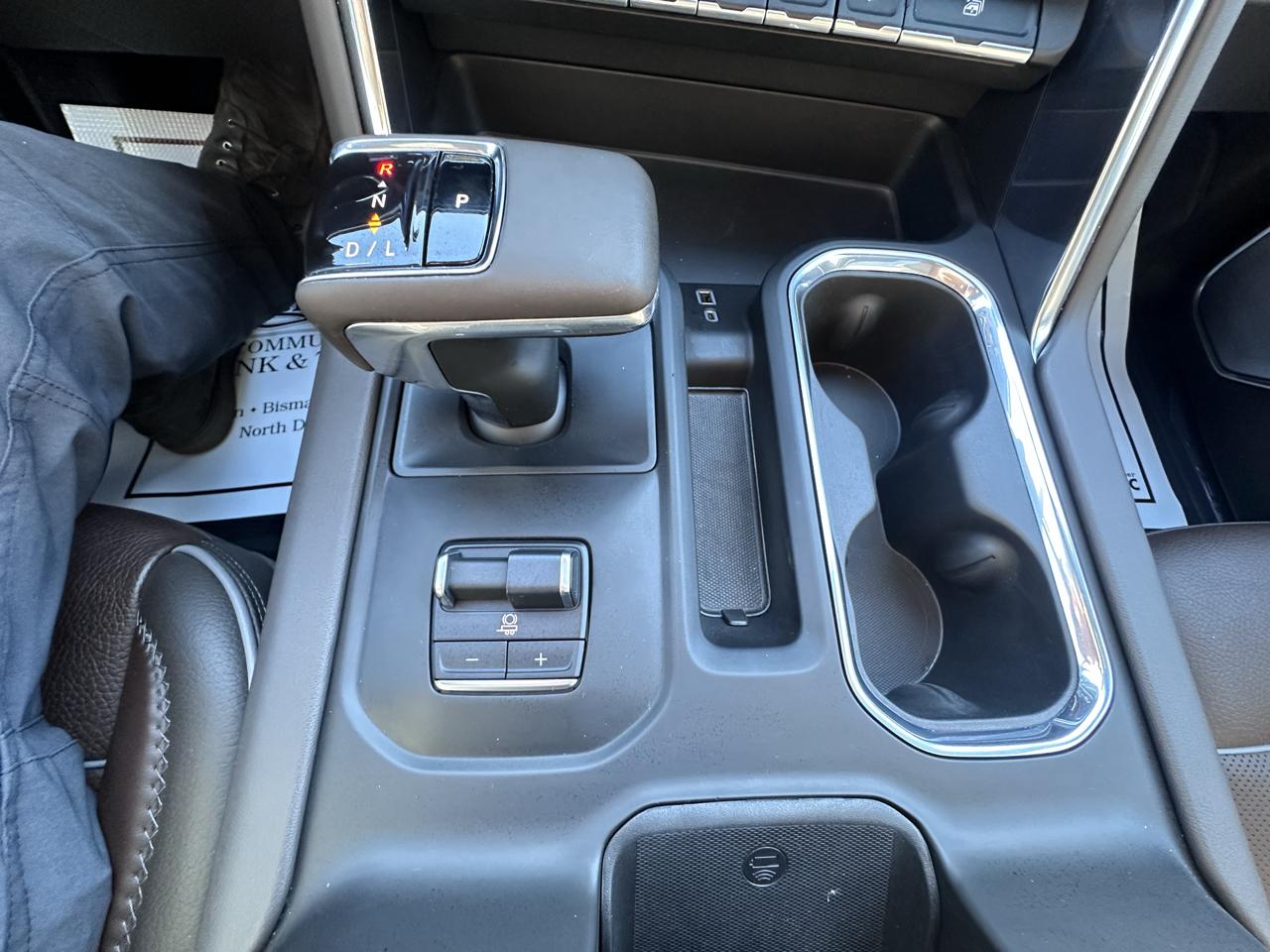 GMC Sierra 1500 Denali Crew Cab Short Box 4WD 2023