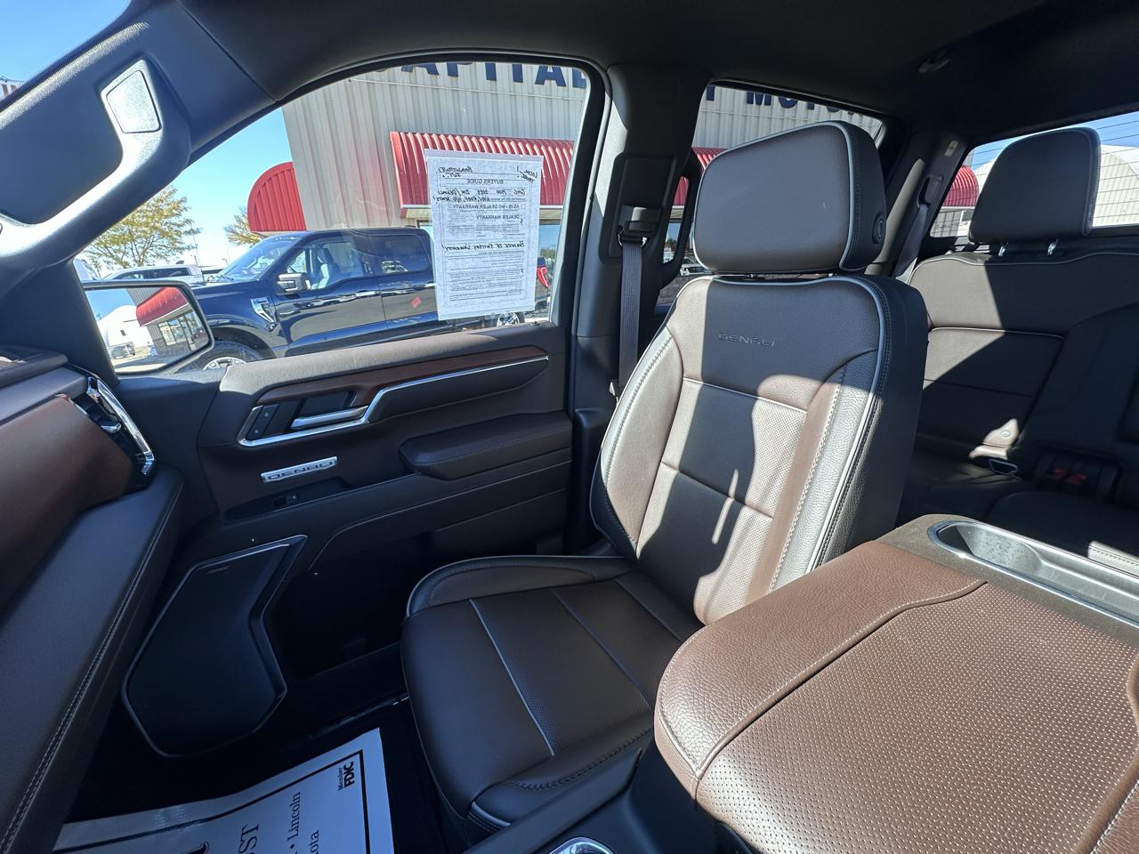 GMC Sierra 1500 Denali Crew Cab Short Box 4WD 2023